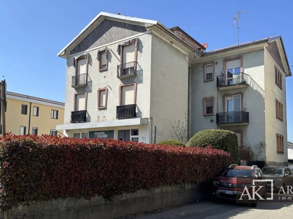 appartamento in vendita a Novara in zona Pernate