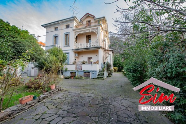 casa indipendente in vendita a Novara