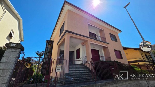 casa indipendente in vendita a Novara in zona zona Agogna - San Paolo
