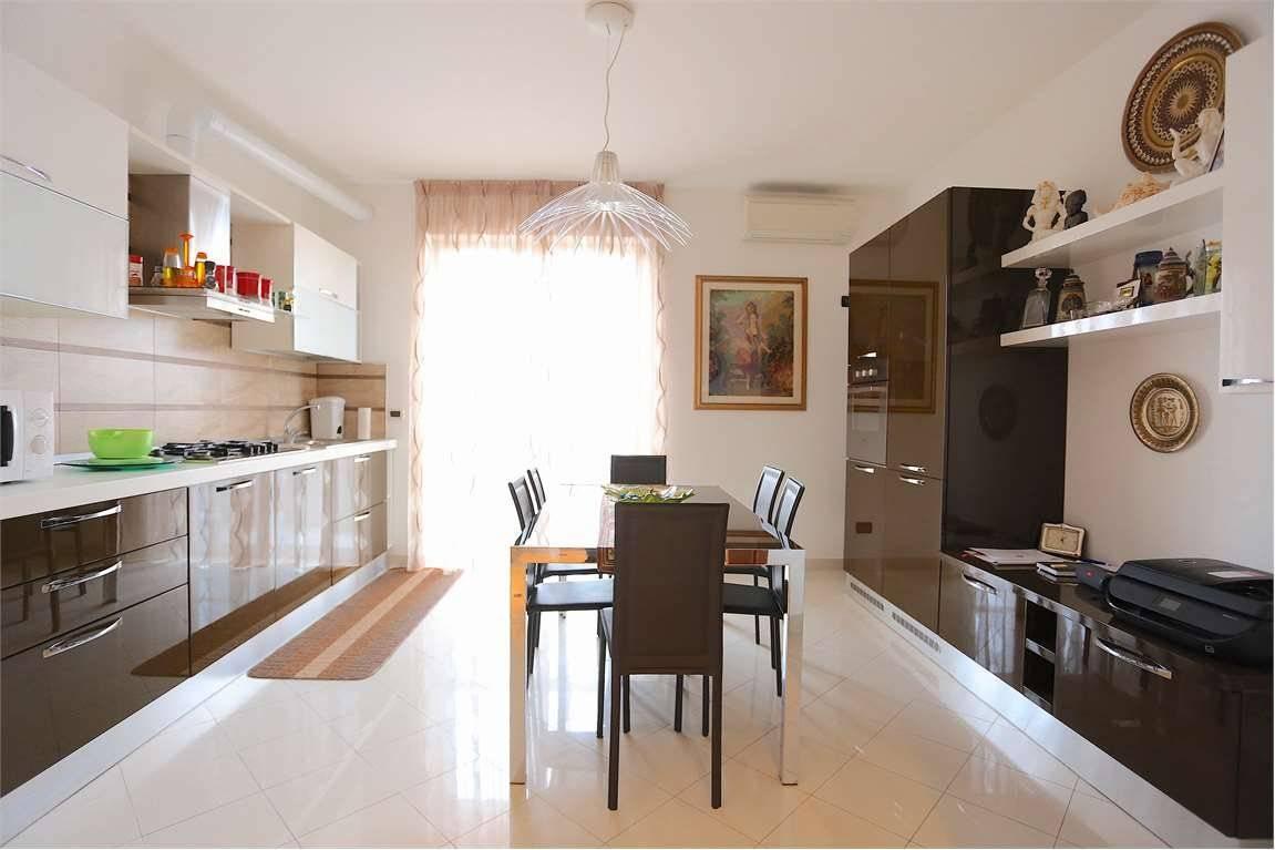 appartamento in vendita a Novara in zona zona Bicocca