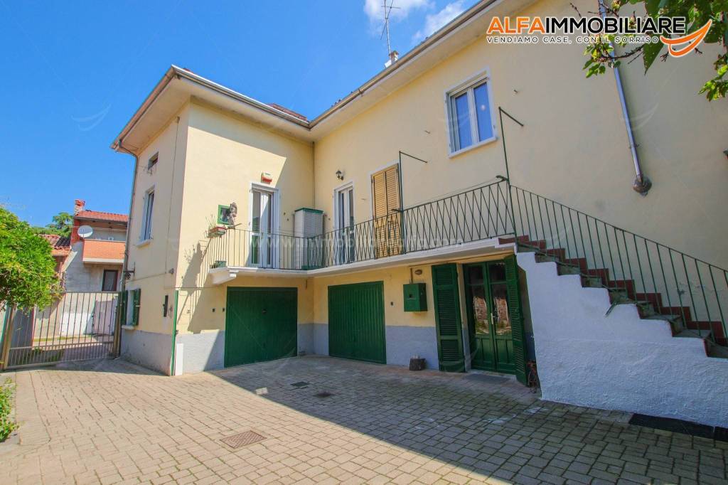 casa indipendente in vendita a Novara in zona Zona Santa Rita