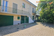 casa indipendente in vendita a Novara in zona Centro Città