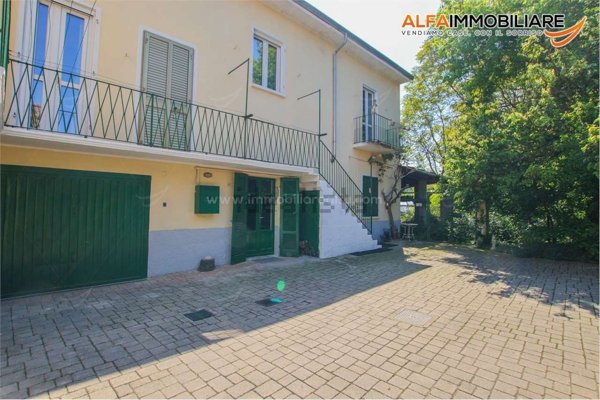 casa indipendente in vendita a Novara in zona Centro Città