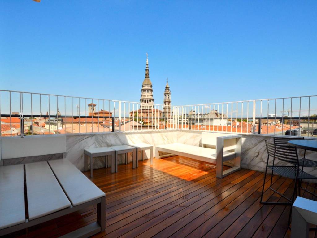 appartamento in vendita a Novara in zona Centro Città