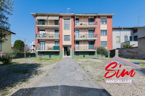 appartamento in vendita a Novara in zona Pernate