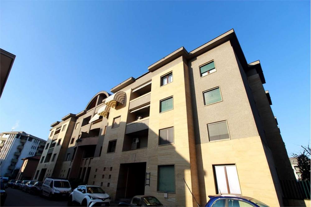 appartamento in vendita a Novara in zona zona Sacro Cuore