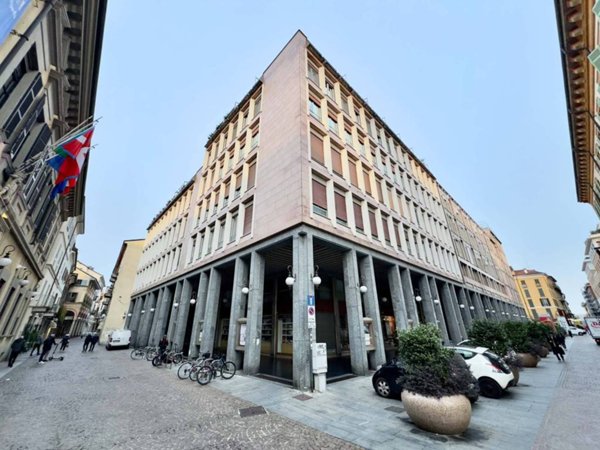 appartamento in vendita a Novara in zona Centro Città