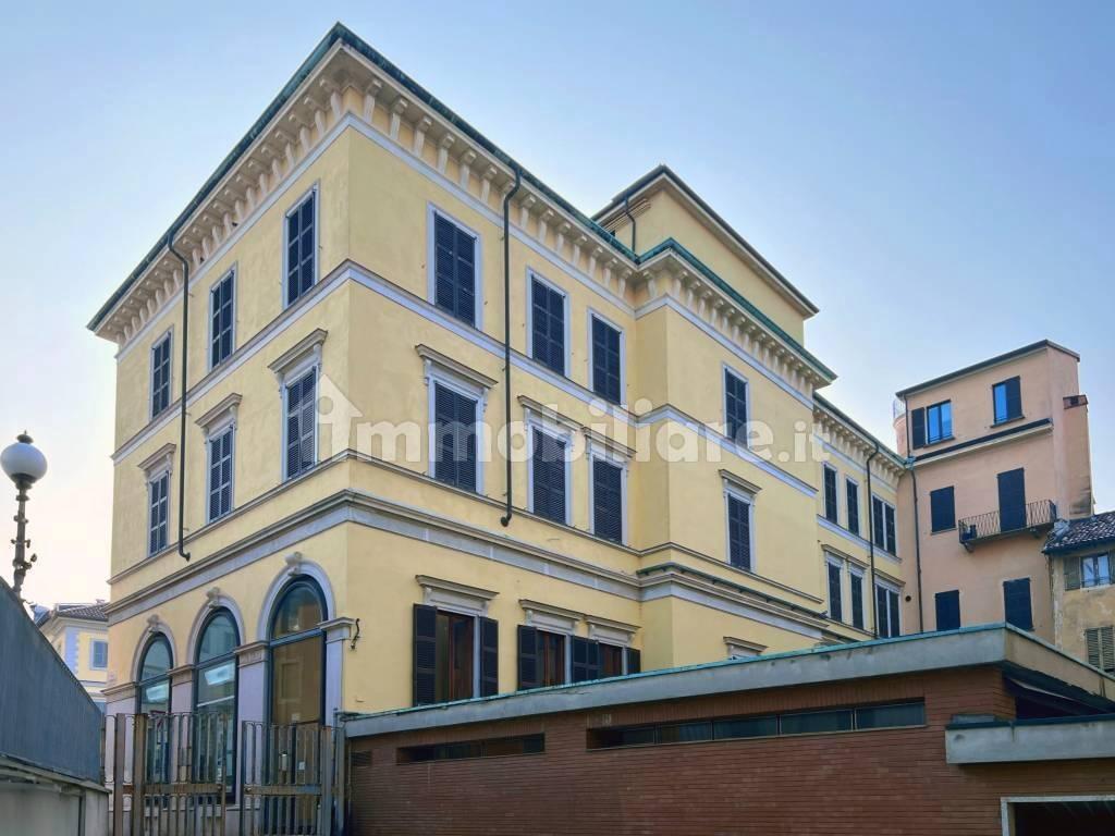 ufficio in vendita a Novara in zona Centro Città