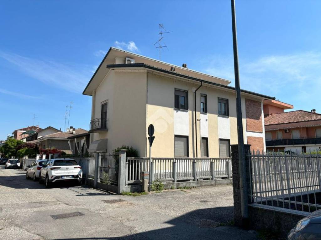 appartamento in vendita a Novara in zona zona Cittadella - Villaggio Dalmazia