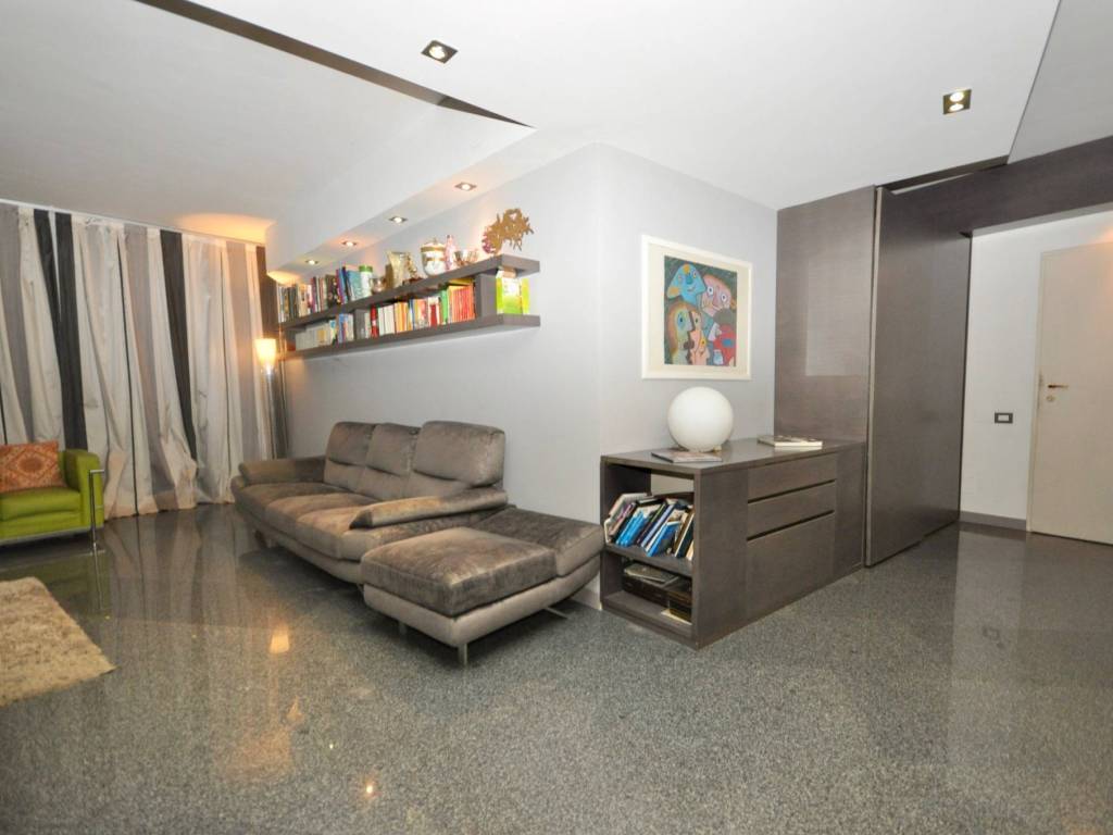 appartamento in vendita a Novara in zona Centro Città