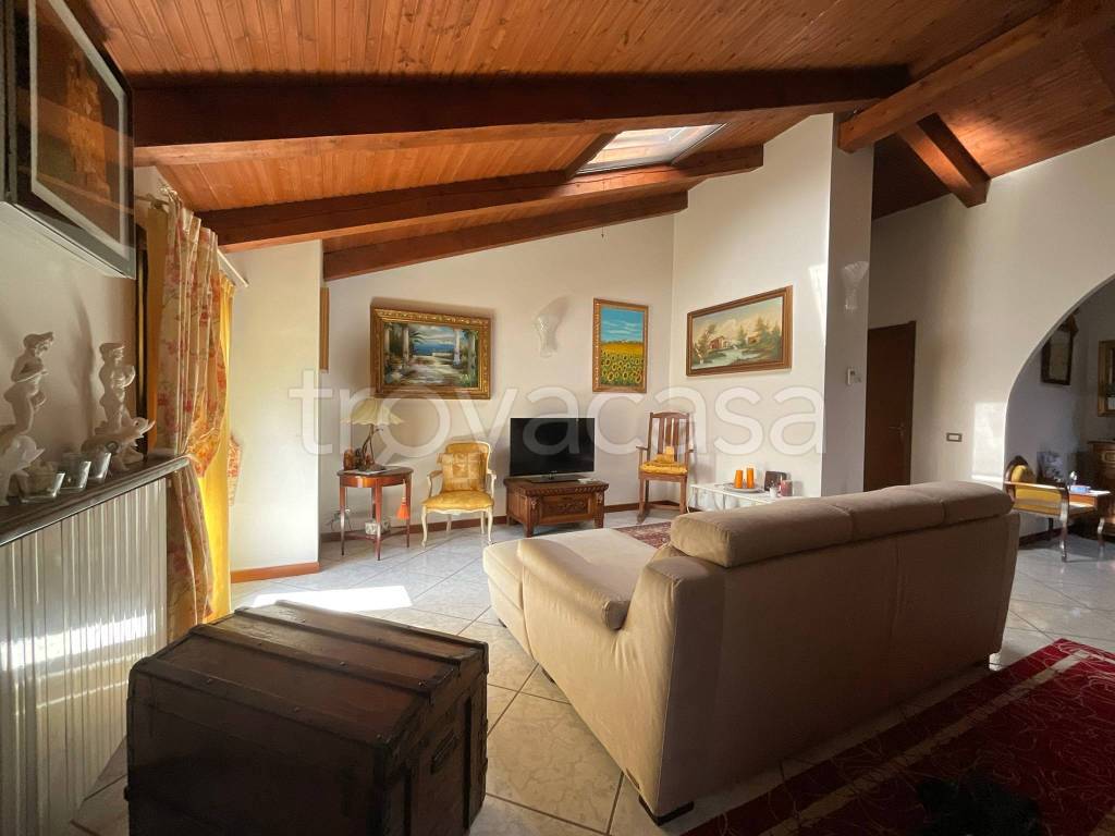 appartamento in vendita a Novara in zona Torrion Quartara