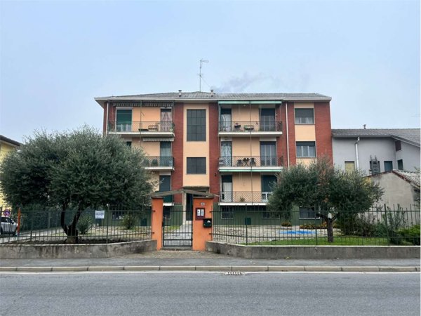appartamento in vendita a Novara in zona Pernate