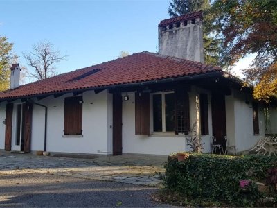 casa indipendente in vendita a Novara