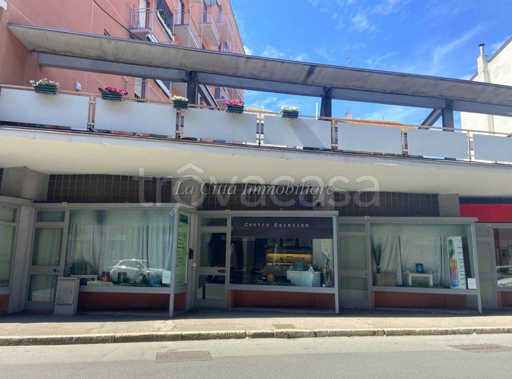 negozio in vendita a Novara in zona zona Sacro Cuore