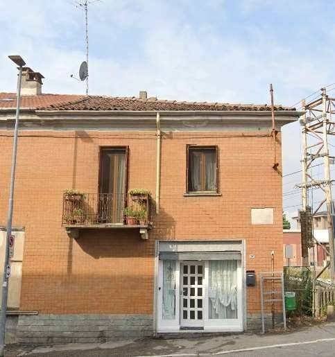 negozio in vendita a Novara in zona zona San Martino
