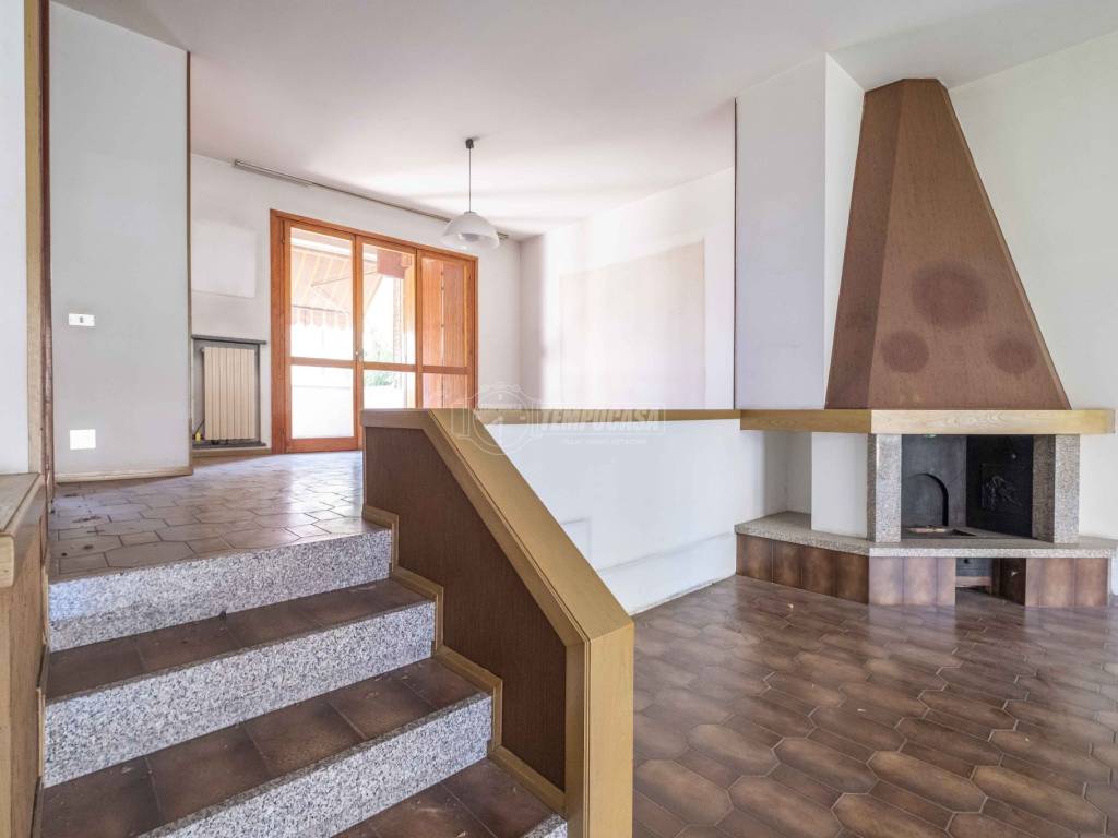 casa indipendente a Novara in zona zona Cittadella - Villaggio Dalmazia