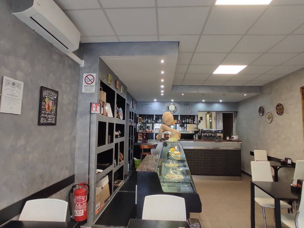negozio in vendita a Novara in zona zona Sacro Cuore