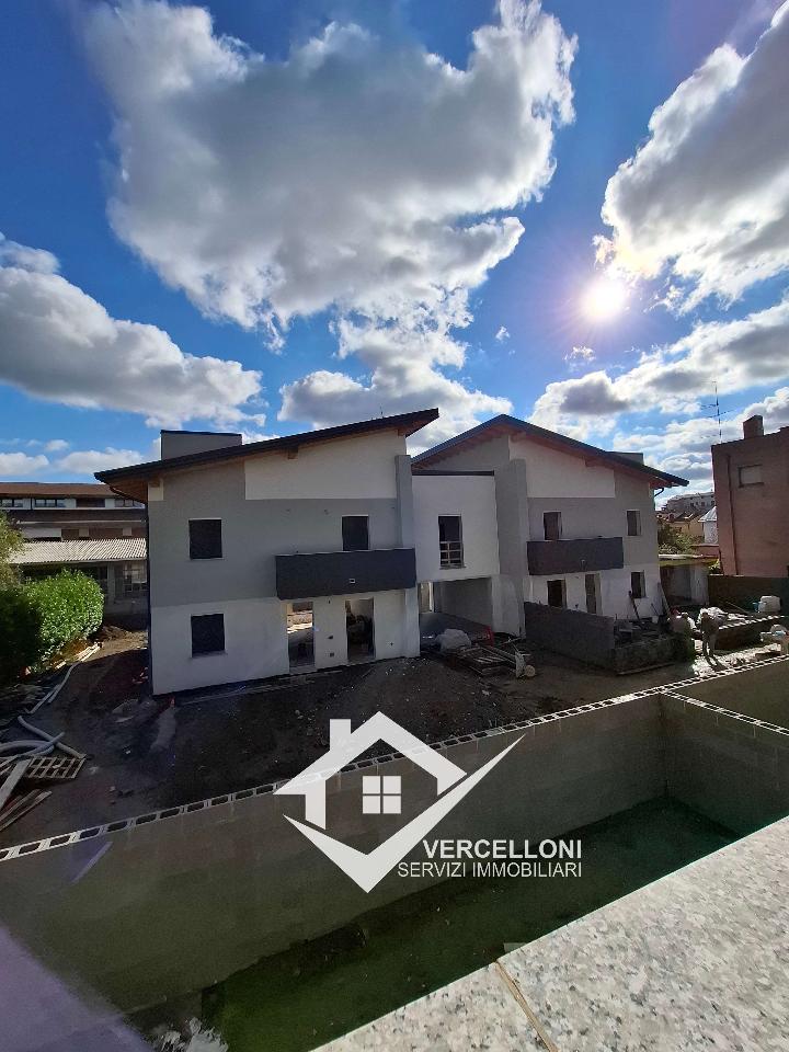 casa indipendente in vendita a Novara in zona zona Sacro Cuore