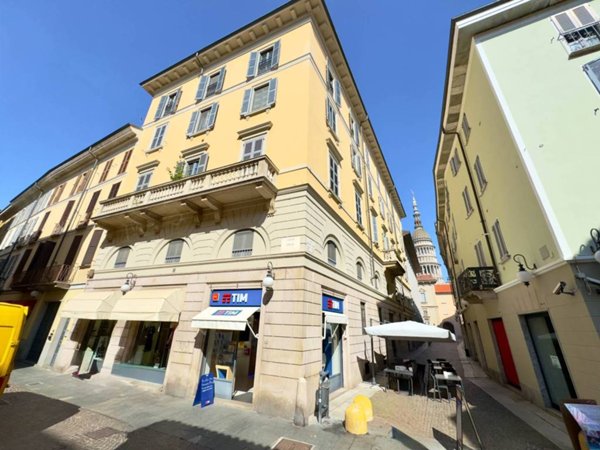 appartamento in vendita a Novara in zona Centro Città