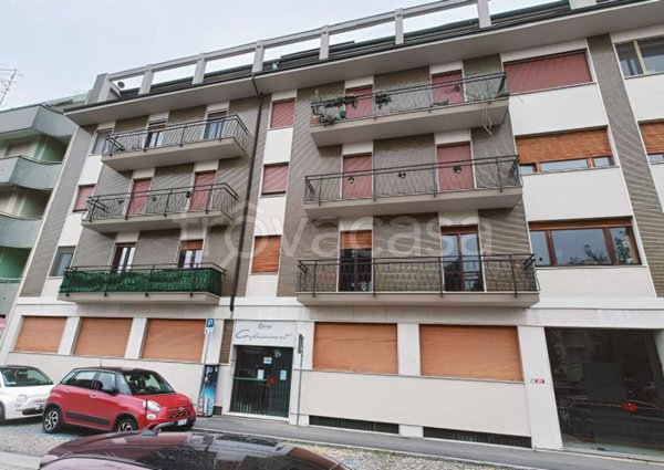 appartamento in vendita a Novara in zona Centro Città