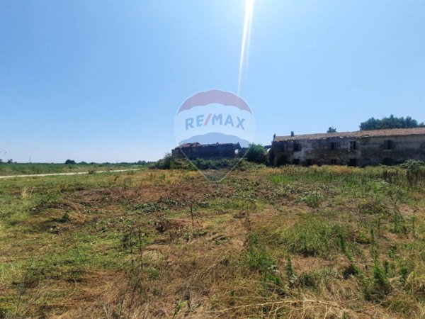 terreno agricolo in vendita a Novara in zona Casalgiate