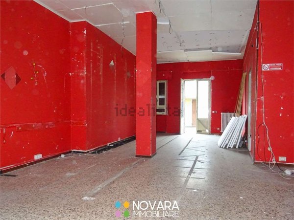 negozio in vendita a Novara in zona zona Sant'Agabio