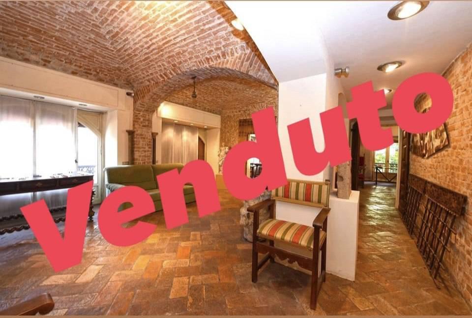 appartamento in vendita a Novara in zona Centro Città
