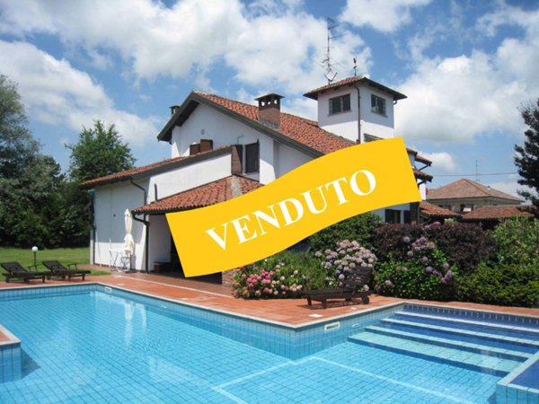 casa indipendente in vendita a Novara in zona zona Bicocca