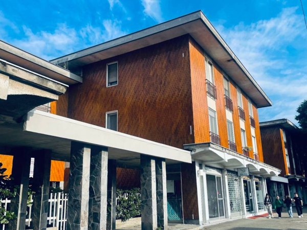 appartamento in vendita a Novara in zona Veveri