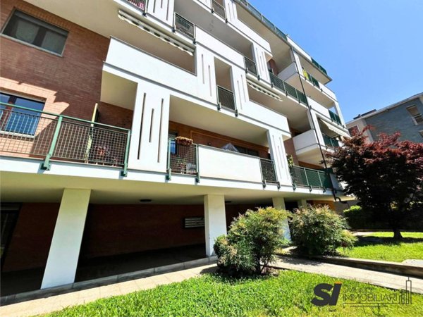 locale di sgombero in vendita a Novara in zona zona Sant'Andrea - San Rocco