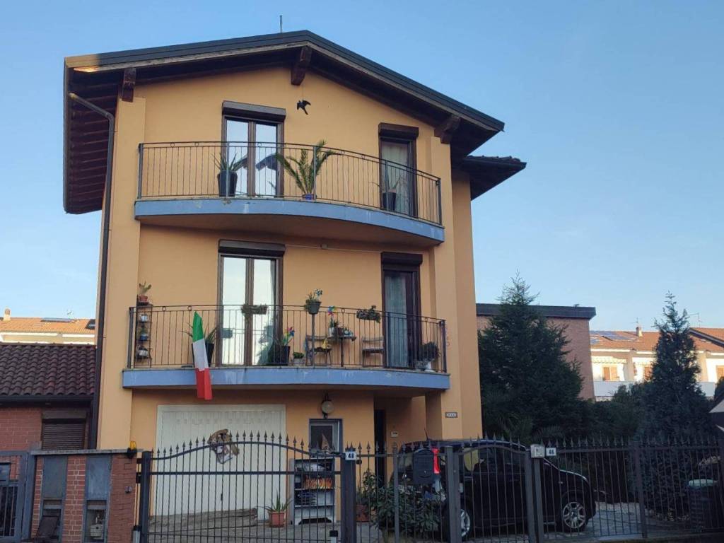 casa indipendente in vendita a Novara in zona Torrion Quartara