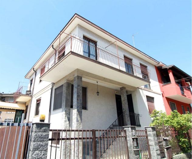 casa indipendente in vendita a Novara in zona Zona Santa Rita