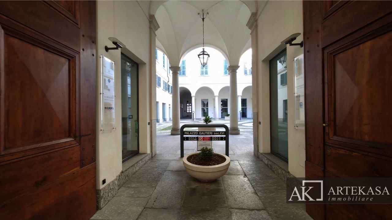appartamento in vendita a Novara in zona Centro Città
