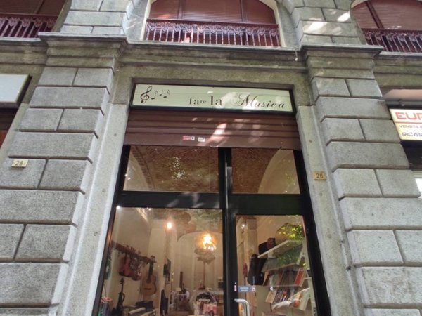 negozio in vendita a Novara