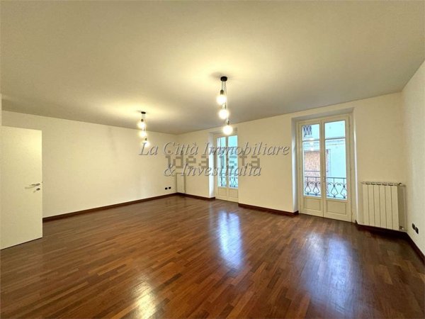 appartamento in vendita a Novara in zona Centro Città