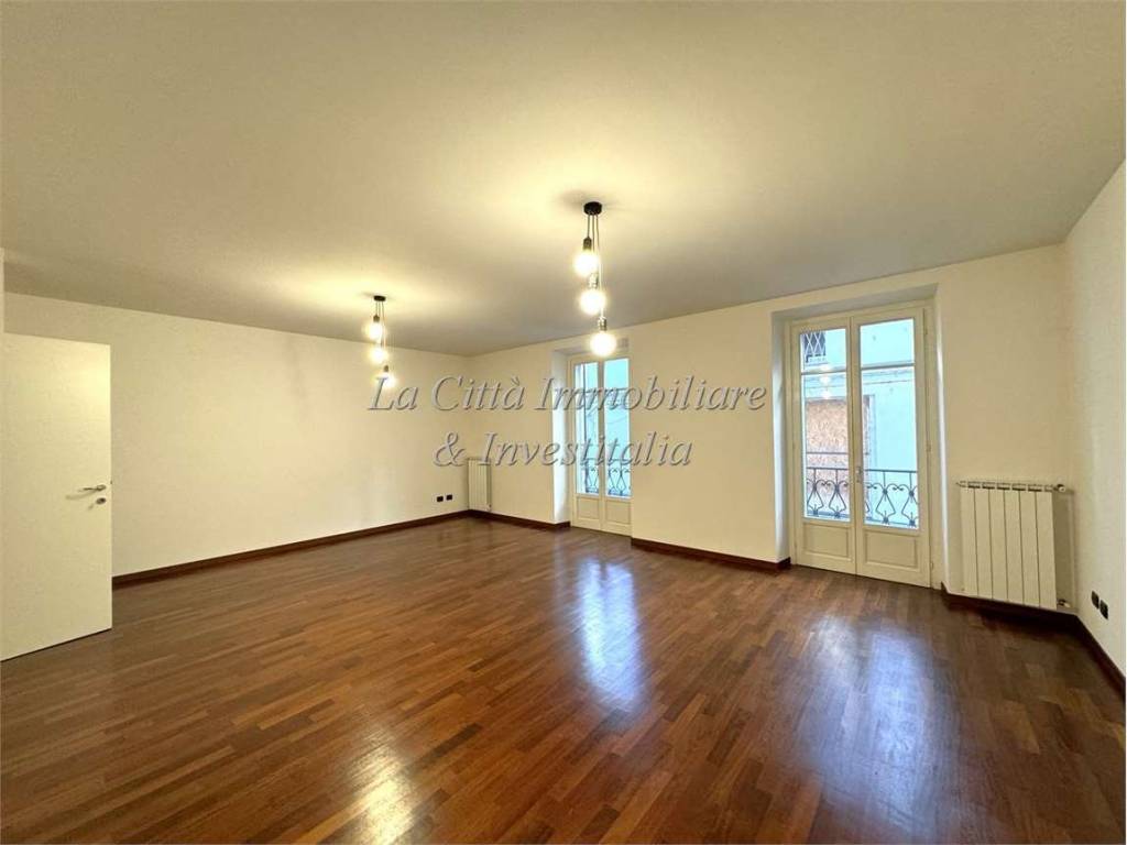 appartamento in vendita a Novara in zona Centro Città