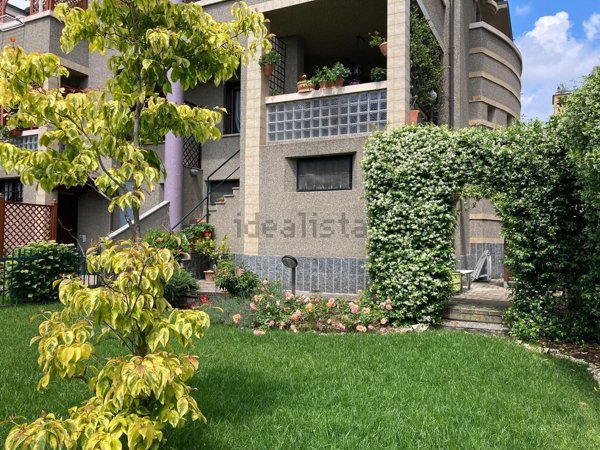 casa indipendente in vendita a Novara in zona zona Bicocca