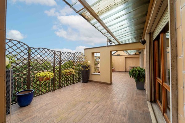 appartamento in vendita a Novara in zona Centro Città