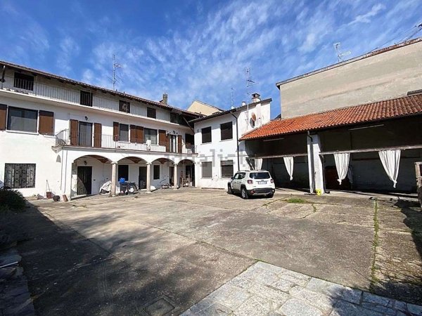 casa indipendente in vendita a Novara