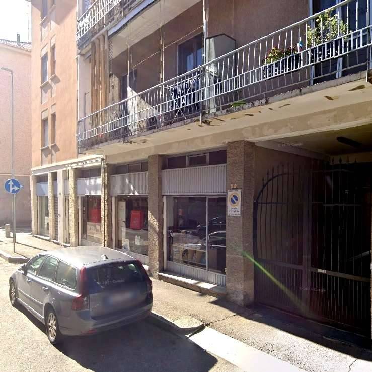 negozio in vendita a Novara in zona zona Porta Mortara