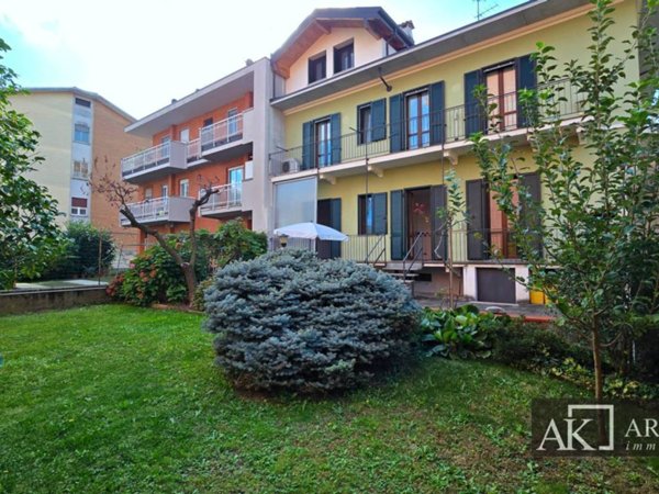 casa indipendente in vendita a Novara in zona zona Bicocca