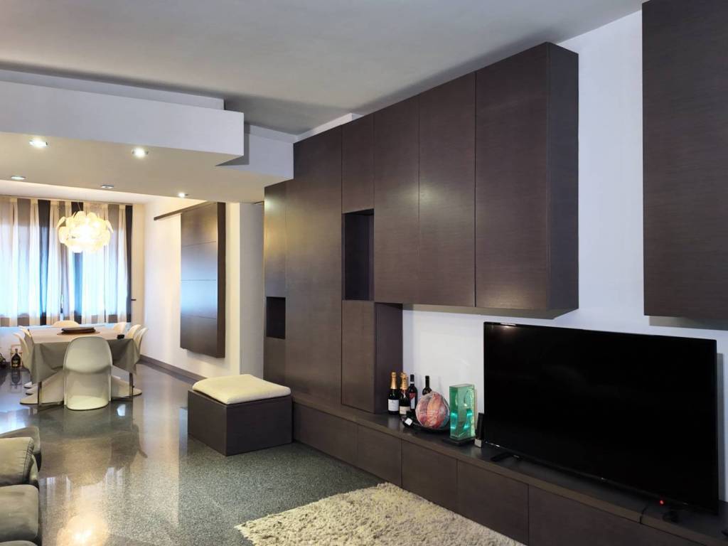 appartamento in vendita a Novara in zona Centro Città