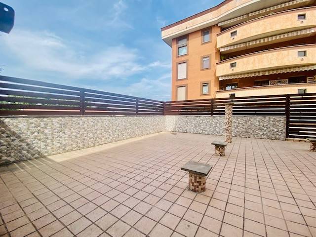 intera palazzina in vendita a Novara in zona zona Porta Mortara