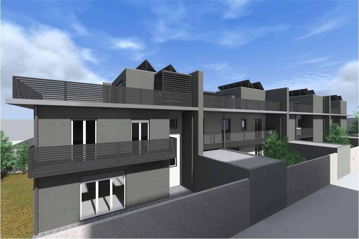 casa indipendente in vendita a Novara in zona Veveri