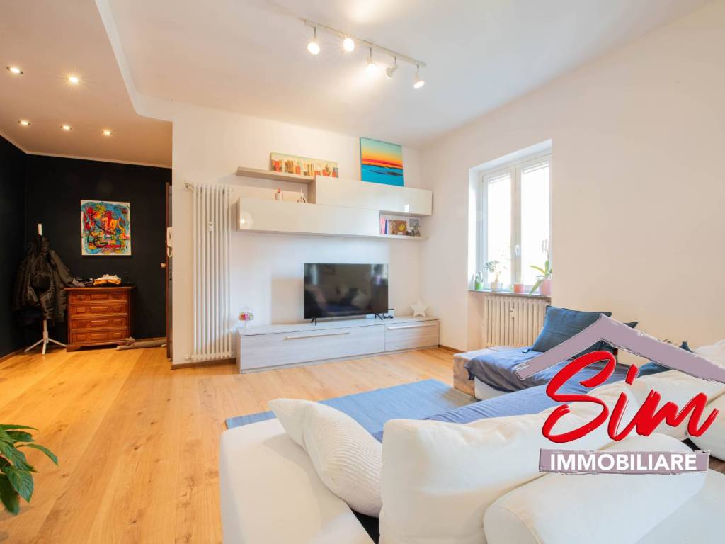 appartamento in vendita a Novara in zona Centro Città