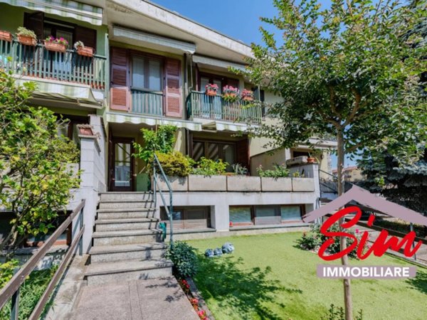 casa indipendente in vendita a Novara in zona Pernate