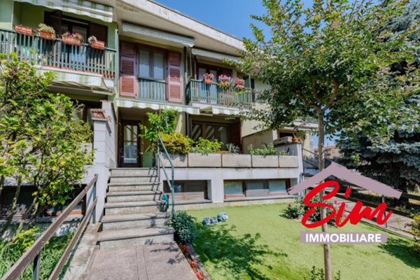 casa indipendente in vendita a Novara