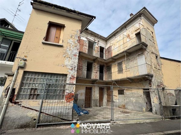 casa indipendente in vendita a Novara