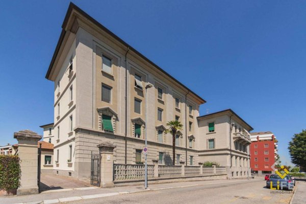appartamento in vendita a Novara in zona Centro Città