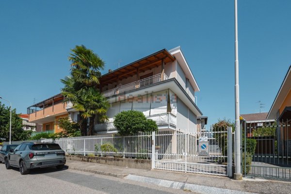 appartamento in vendita a Novara in zona zona Sacro Cuore